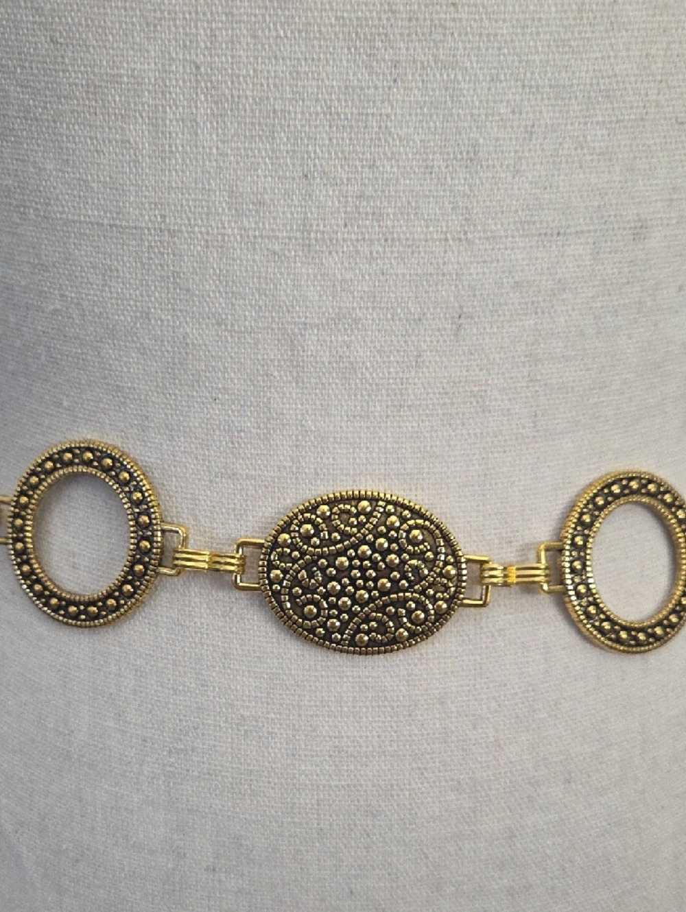 Gold-Tone Decorative Link Waist Chain Belt - Picture 4 of 6